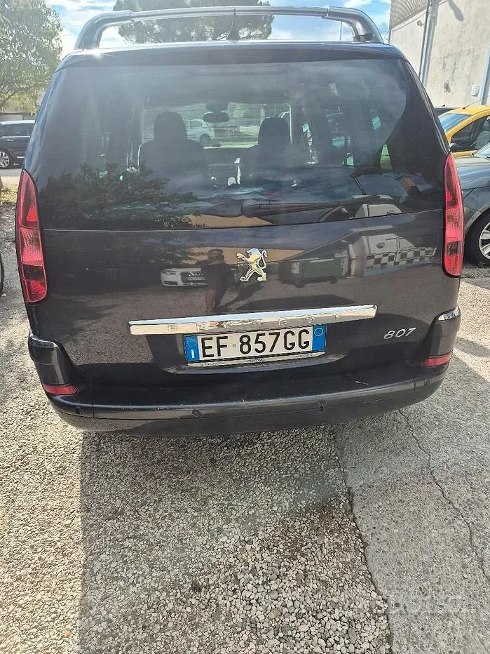 Usata Peugeot 807 136 CV (100 kW) 2010 Monovolume