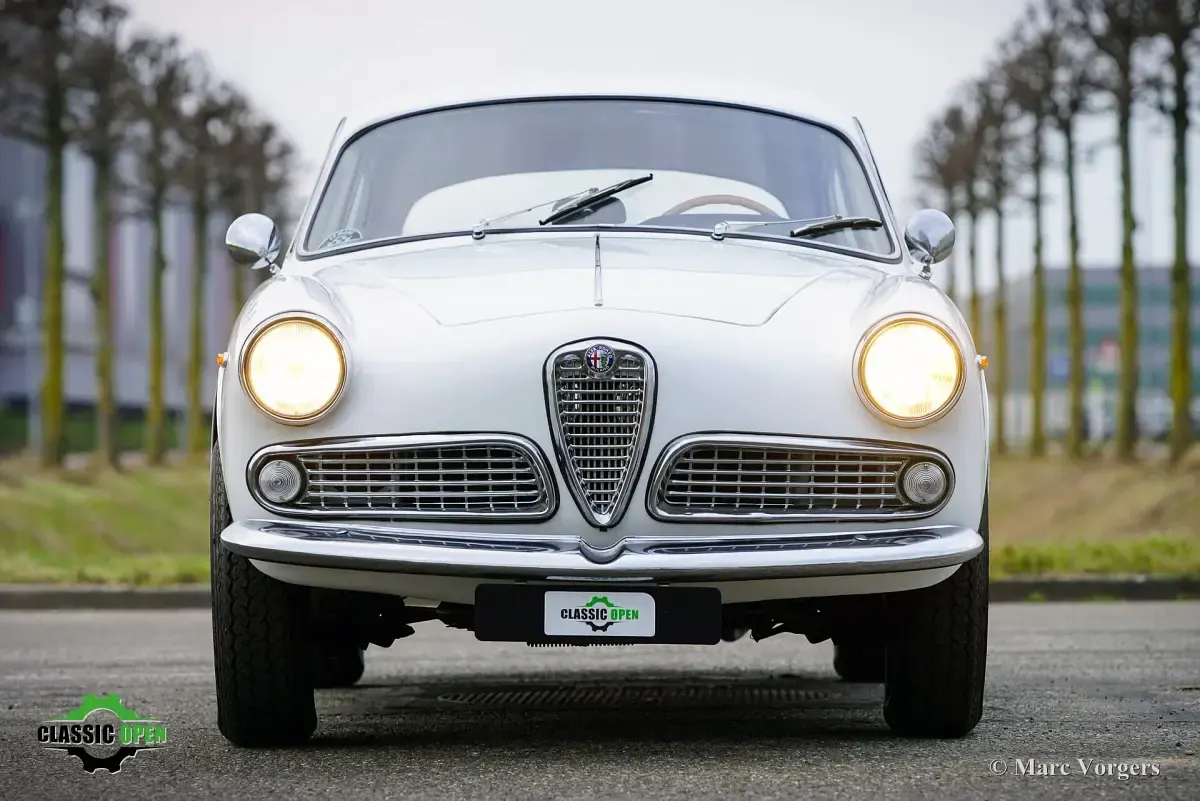 Usata Alfa Romeo Giulia Sprint Sprint 92 CV (67 kW) 1963 Bianco Coupé