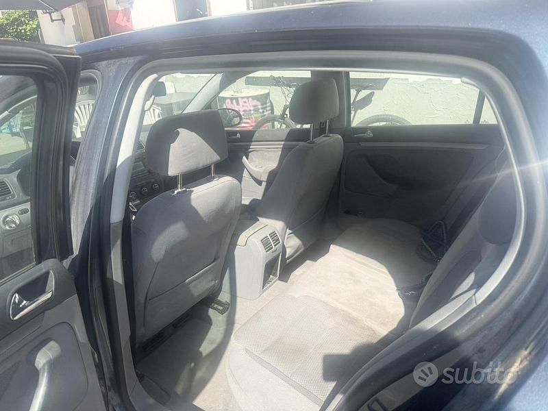 Usata VW Golf IV 2005 Blu Berlina