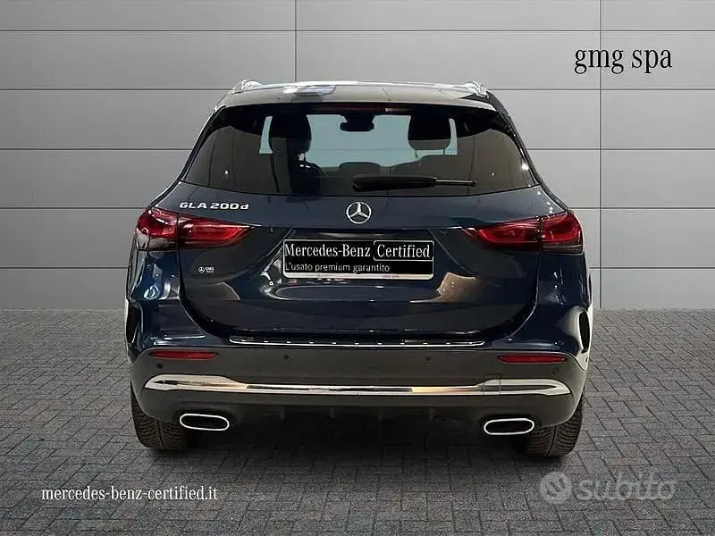Usata Mercedes GLA200 Premium 150 CV (110 kW) 2022 Blu SUV