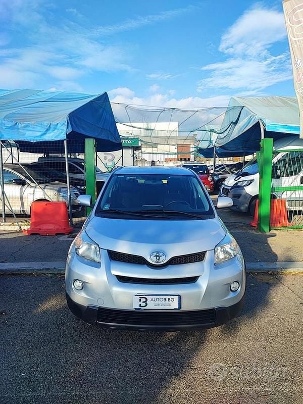 Usata Toyota Urban Cruiser Luxury 90 CV (66 kW) 2009 Grigio SUV