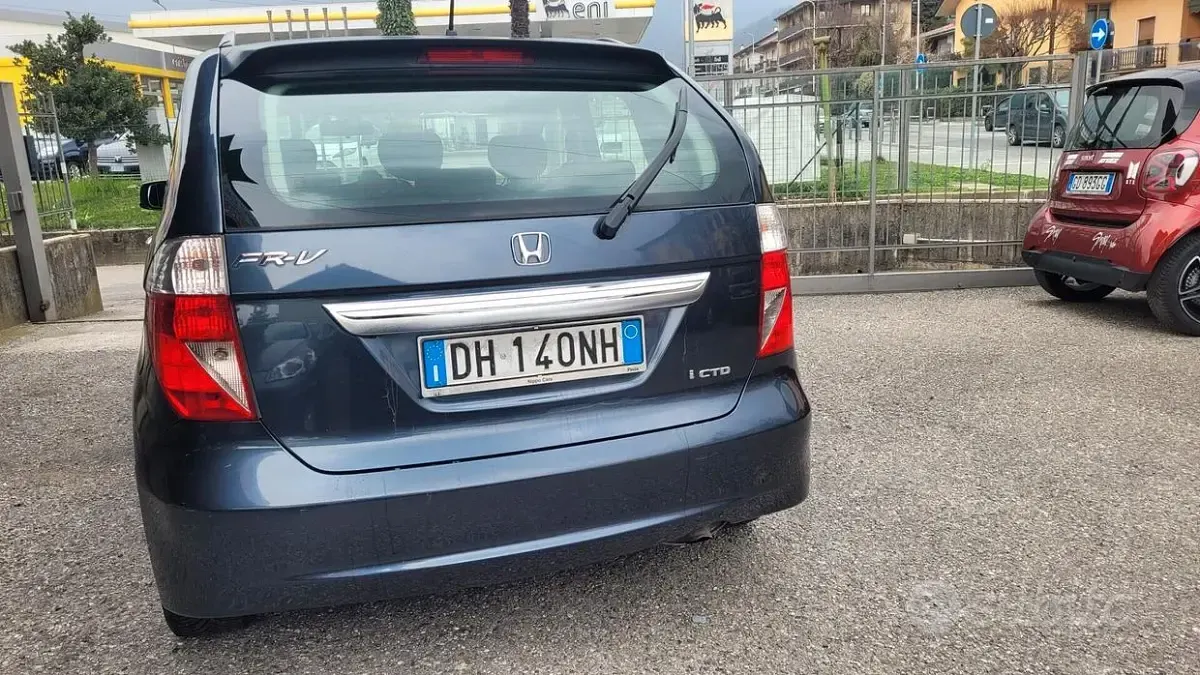 Usata Honda FR-V Executive 140 CV (102 kW) 2007 Blu Monovolume