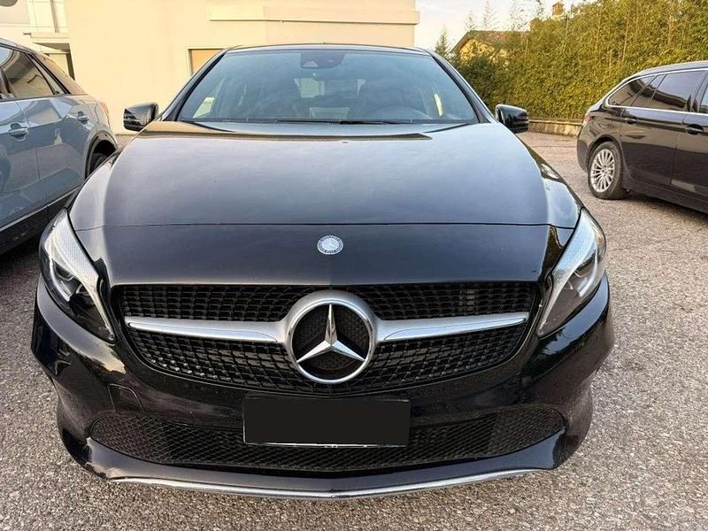 Usata Mercedes A200 Business 136 CV (100 kW) 2017 Nero Berlina