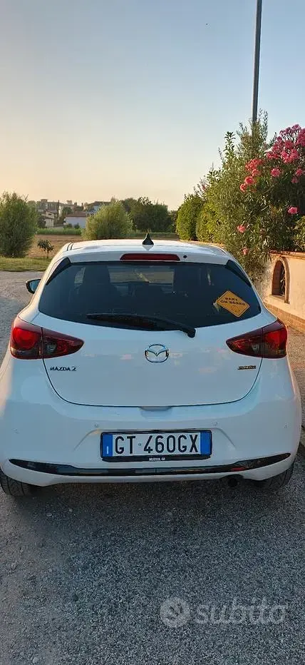 Usata Mazda 121 75 CV (55 kW) 2024 Bianco Berlina