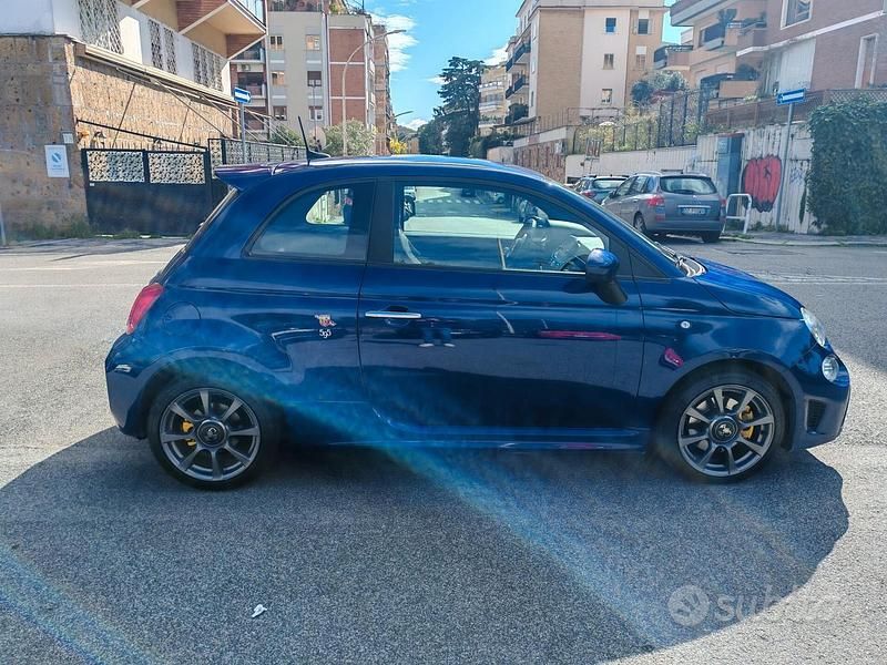 Usata Abarth 595 145 CV (106 kW) 2021 Blu Berlina
