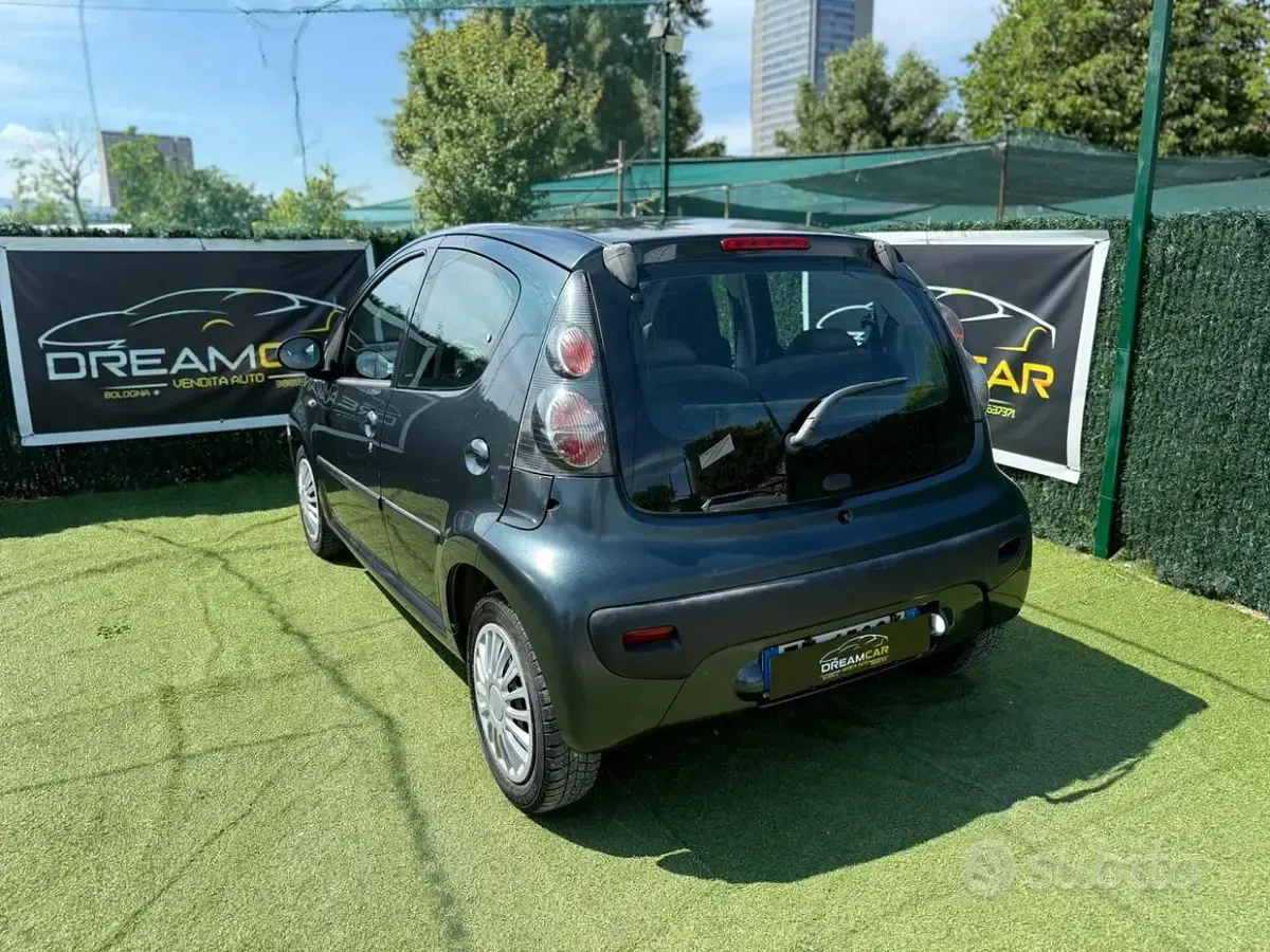 Usata Citroën C1 68 CV (50 kW) 2005 Grigio Utilitaria