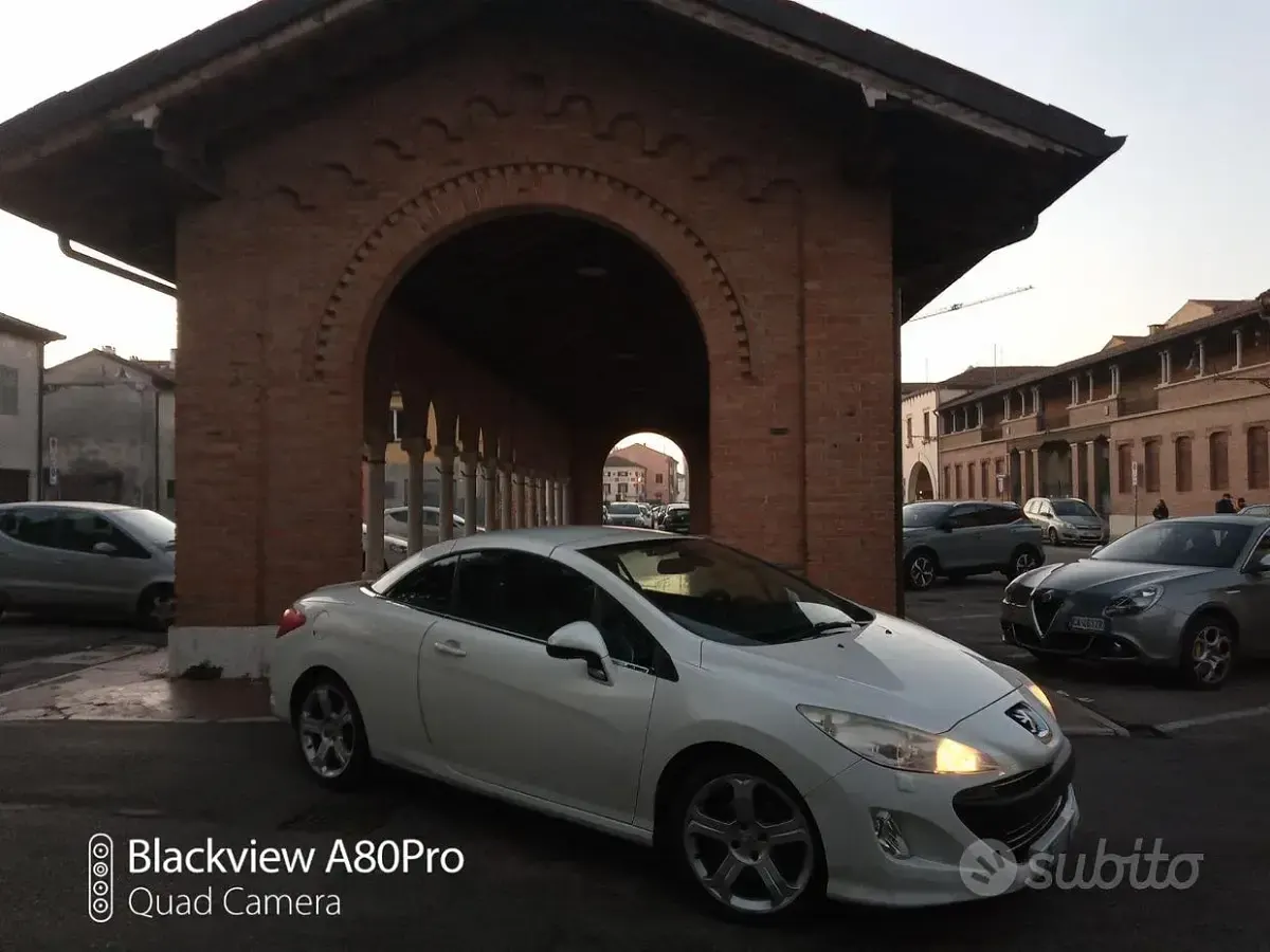 Begagnad Peugeot 308 CC 140 HK (102 kW) 2011 Vit Cab