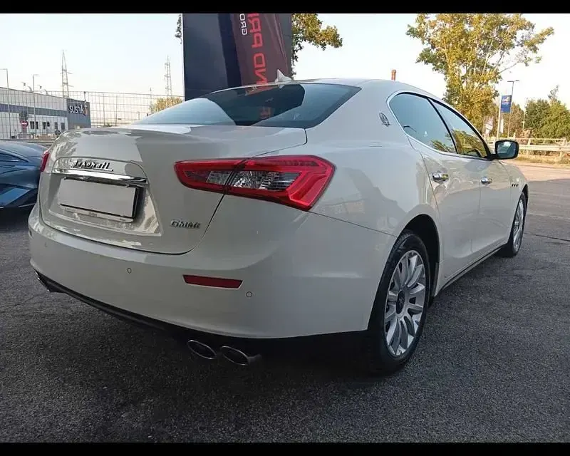 Usata Maserati Ghibli 250 CV (183 kW) 2014 Bianco Berlina