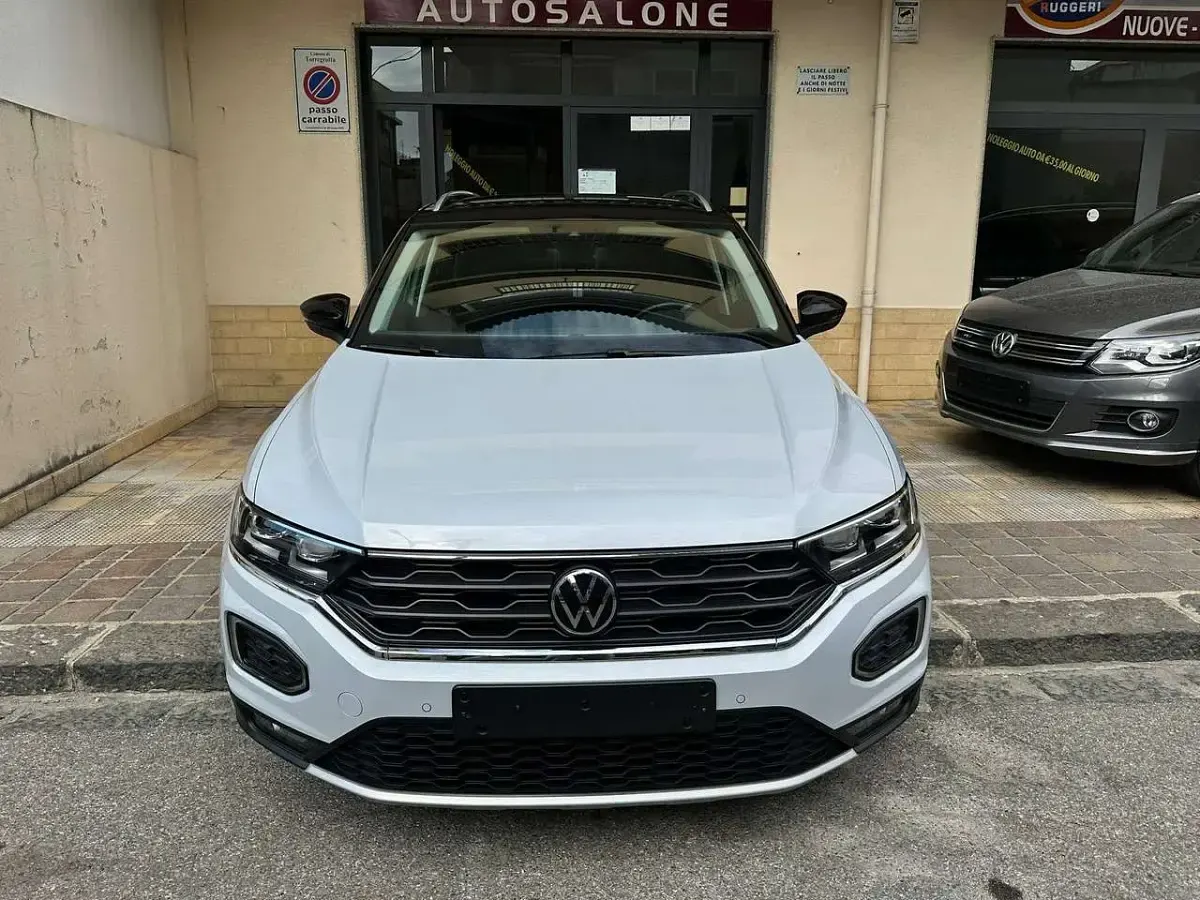 Usata VW T-Roc Active 116 CV (85 kW) 2022 Bianco SUV