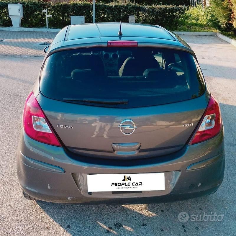 Usata Opel Corsa 75 CV (55 kW) 2012 Grigio Utilitaria