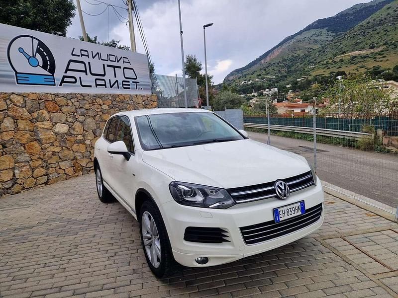 Usata VW Touareg Executive 245 CV (180 kW) 2012 Bianco SUV