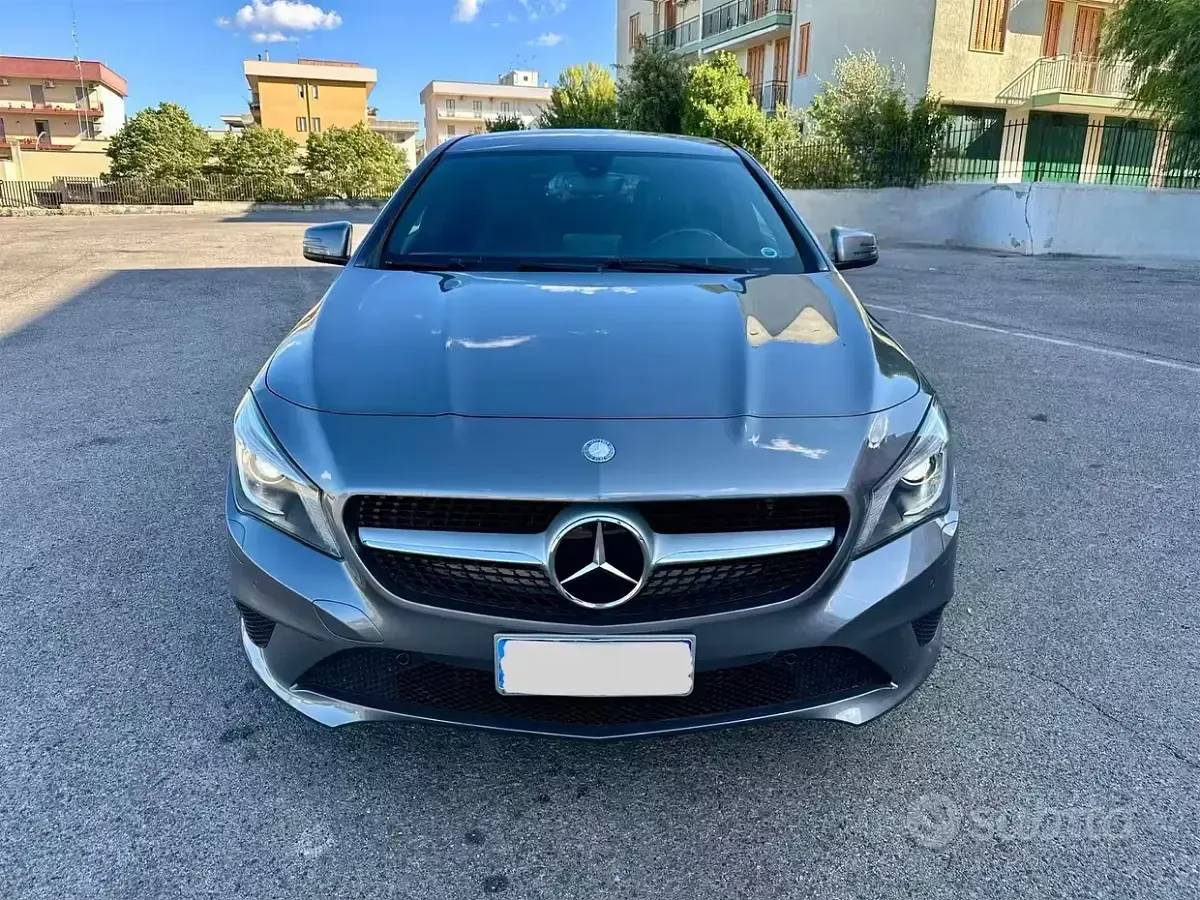 Usata Mercedes CLA200 Night 136 CV (100 kW) 2016 Grigio Coupé
