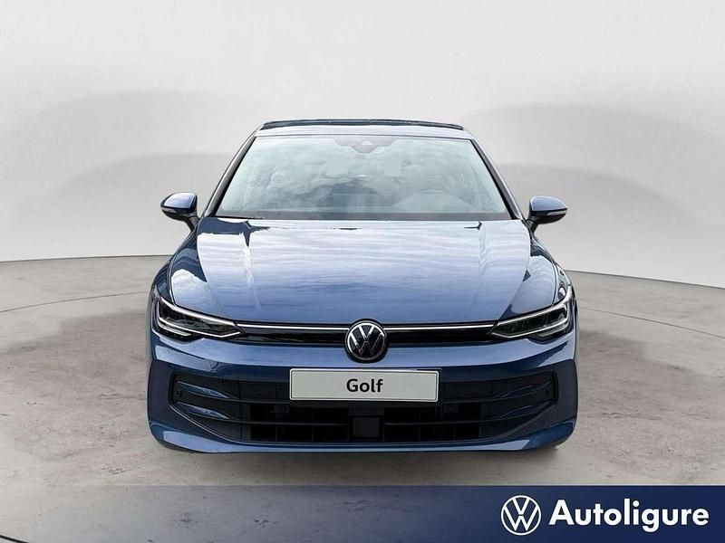 Usata VW Golf VIII Life 116 CV (85 kW) 2025 Blu/azzurro Berlina