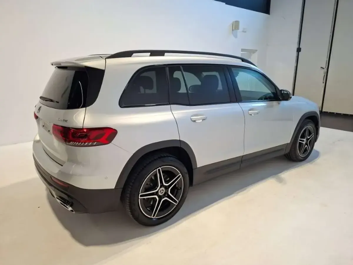 Usata Mercedes GLB220 Premium 190 CV (139 kW) 2022 Argento SUV