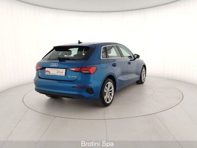 Usata Audi A3 Business 116 CV (85 kW) 2021 Blu Berlina