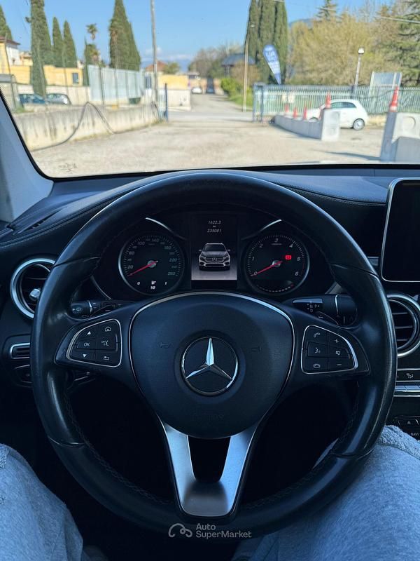 Begagnad Mercedes GLC220 Executive 170 HK (125 kW) 2015 Grå SUV