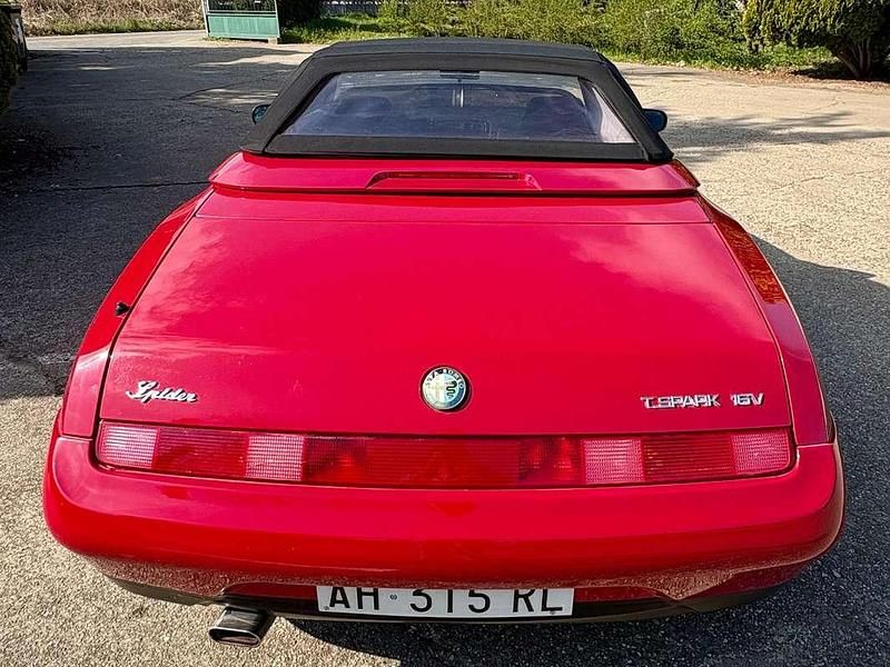 Usata Alfa Romeo Spider 150 CV (110 kW) 1996 Rosso Cabrio
