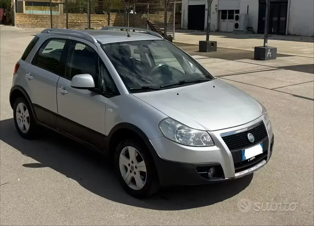 Usata Fiat Sedici 107 CV (78 kW) 2008 Grigio SUV