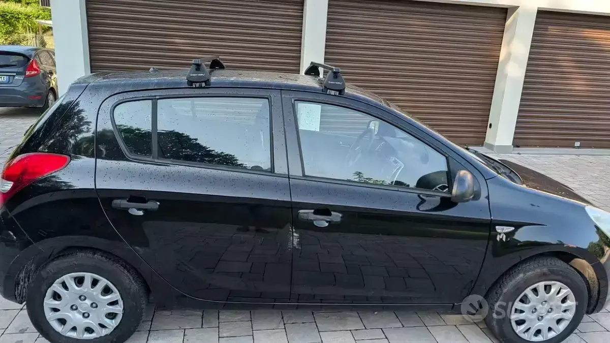 Usata Hyundai i20 Edition 75 CV (55 kW) 2011 Nero Utilitaria