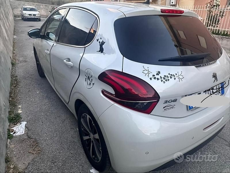 Brugt Peugeot 208 82 HK (60 kW) 2024 Hvid Hatchback