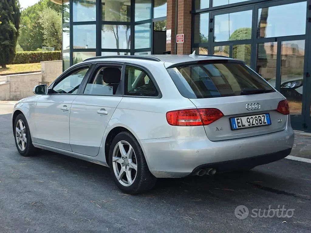 Usata Audi A4 Advanced 143 CV (105 kW) 2011 Ice silver metallic  ice silv Station wagon