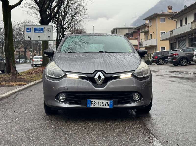 Usata Renault Clio IV 90 CV (66 kW) 2015 Argento Berlina
