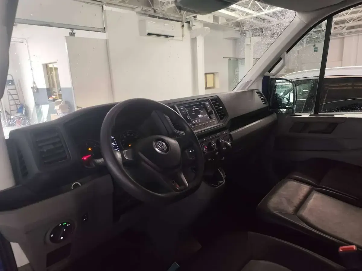 Usata VW Crafter 140 CV (102 kW) 2021 Deep ocean blue Furgone