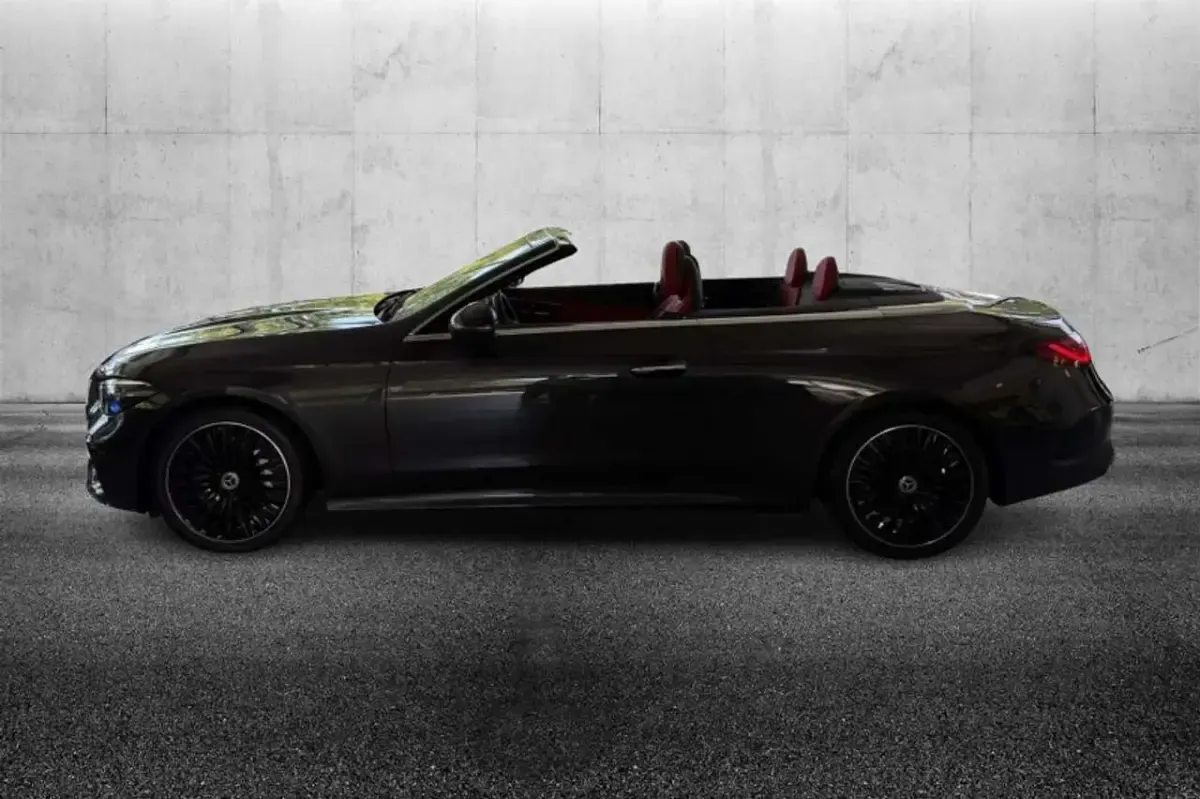 Usata Mercedes CLE450 AMG Line Premium 381 CV (280 kW) 2025 Grigio Cabrio