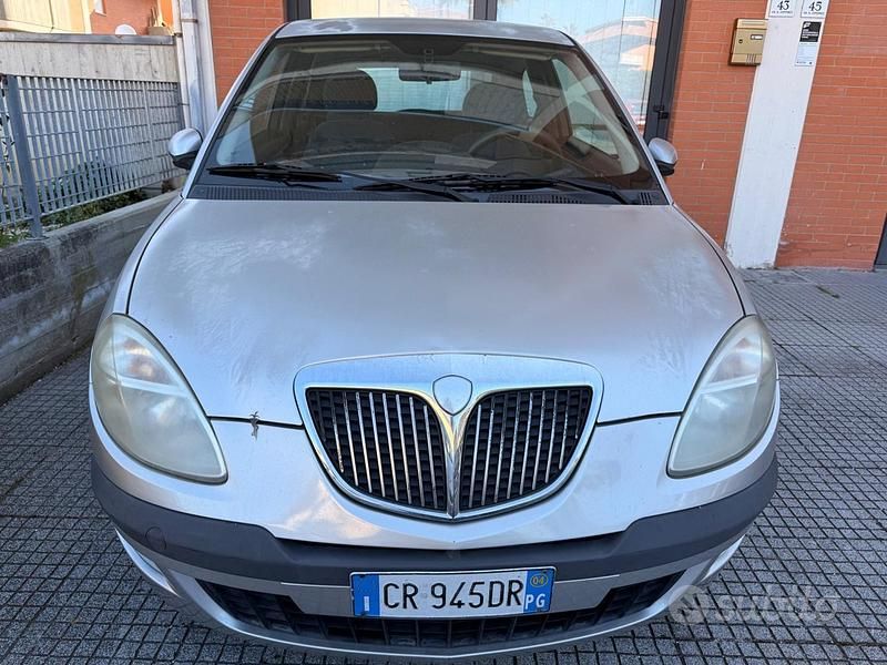 Usata Lancia Ypsilon 2004 Grigio Utilitaria