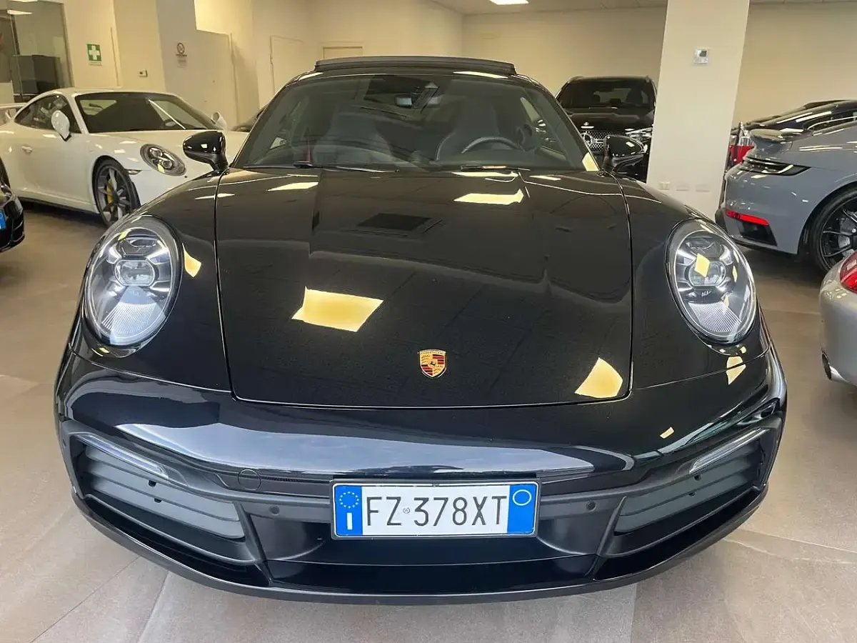Usata Porsche 992 450 CV (330 kW) 2020 Nero met Coupé