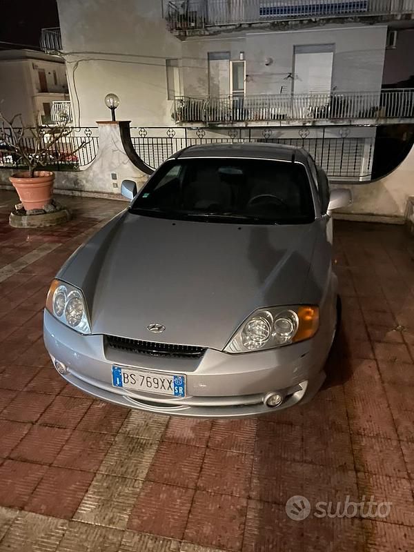 Usata Hyundai Coupé 105 CV (77 kW) 2002 Grigio Coupé