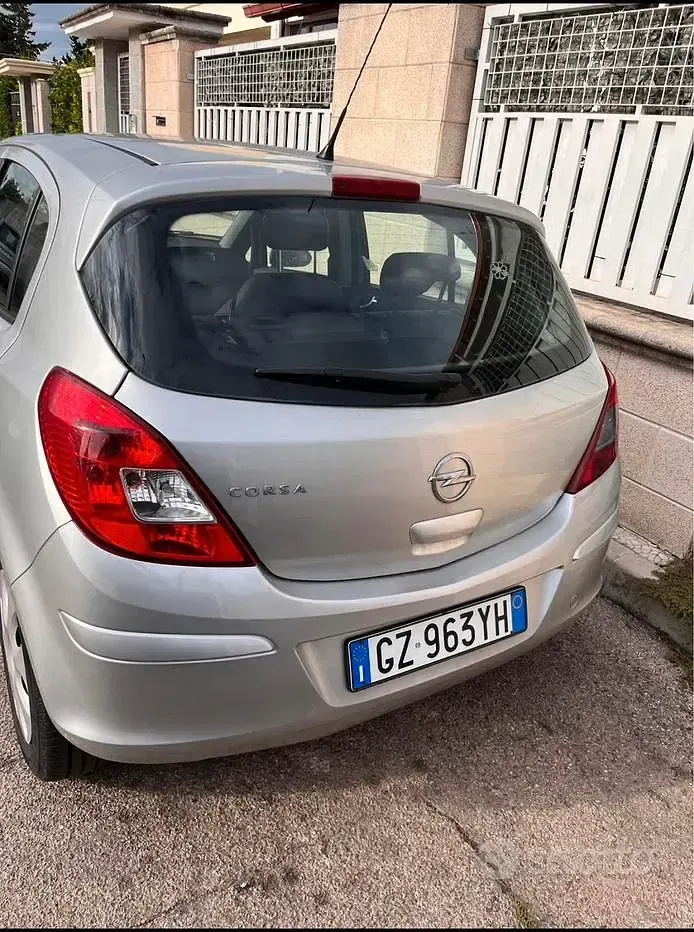 Usata Opel Corsa 58 CV (42 kW) 2014 Utilitaria