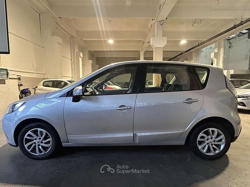 Usata Renault Scénic III Dynamique 106 CV (77 kW) 2013 Argento Monovolume