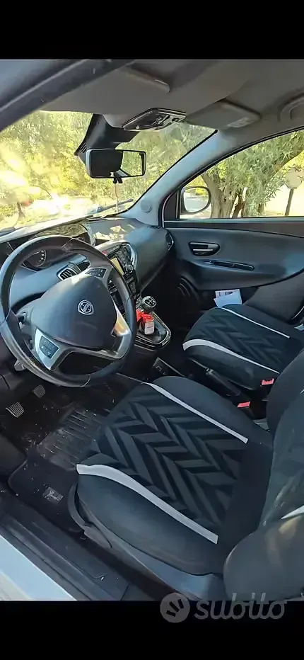 Usata Lancia Ypsilon S 95 CV (69 kW) 2016 Bianco Utilitaria