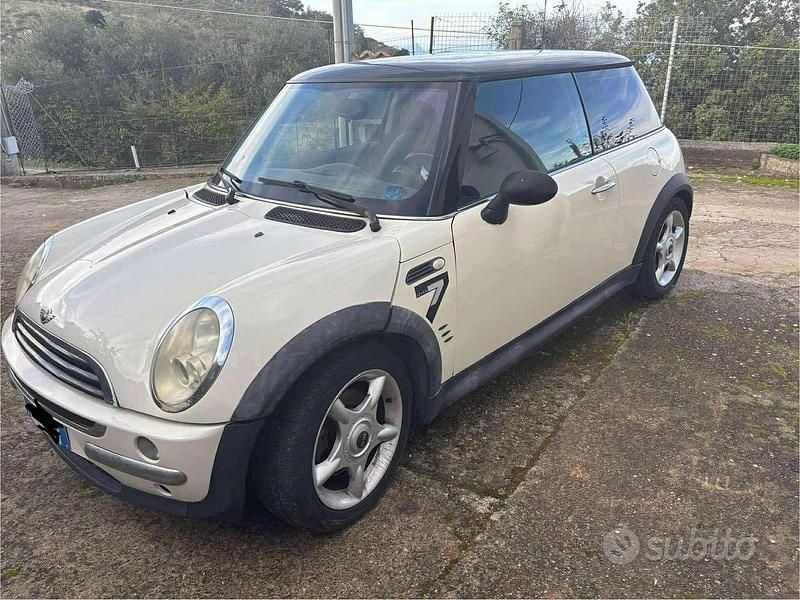 Usata Mini One D Seven 88 CV (64 kW) 2006 Bianco Utilitaria