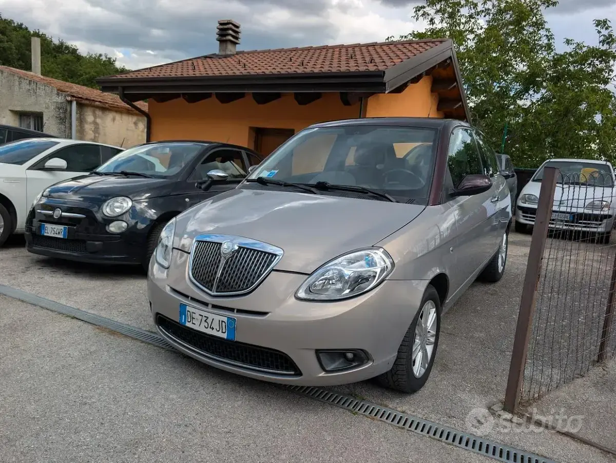 Usata Lancia Ypsilon 75 CV (55 kW) 2007 Utilitaria