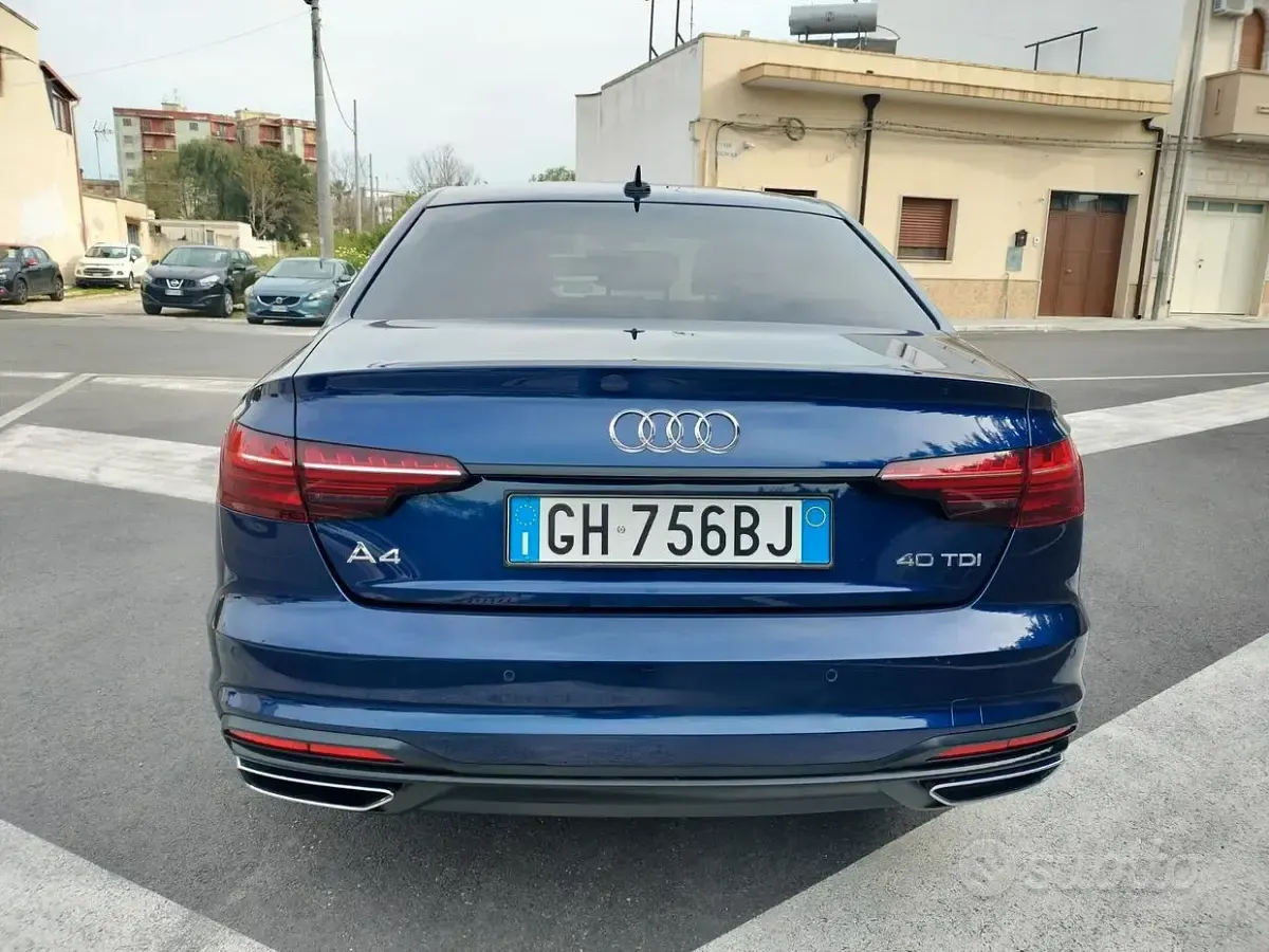 Usata Audi A4 S-Line 190 CV (139 kW) 2020 Blu Berlina