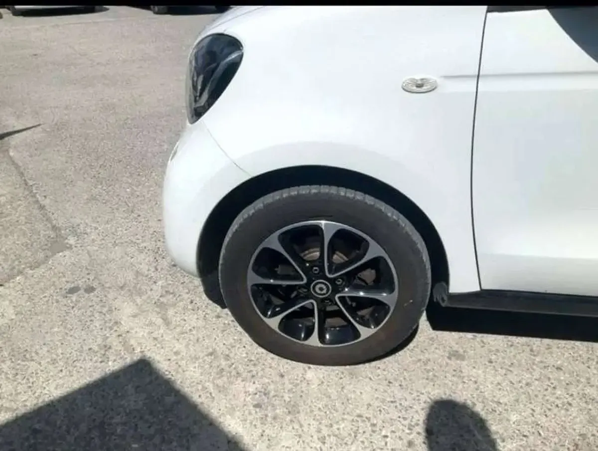 Usata Smart ForFour 71 CV (52 kW) 2015 Bianco Utilitaria