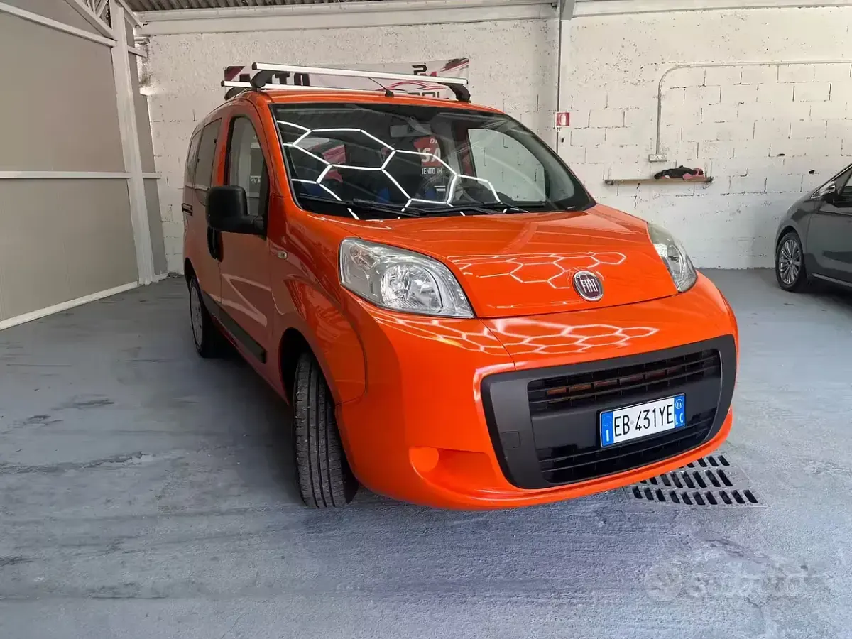 Usata Fiat Qubo Trekking 77 CV (56 kW) 2010 Arancione Monovolume