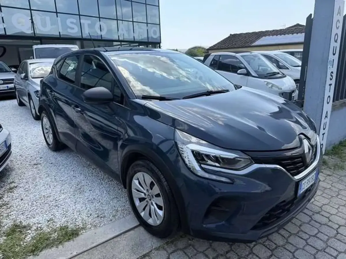 Usata Renault Captur Zen 101 CV (74 kW) 2020 Piombo SUV