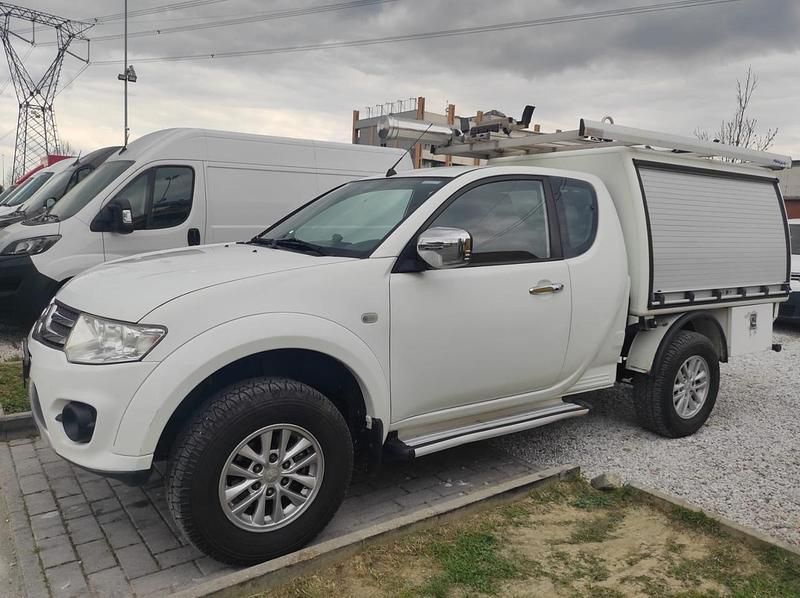 Usata Mitsubishi L200 135 CV (99 kW) 2015 Bianco Pick-up