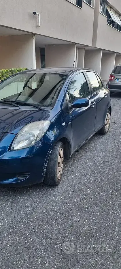 Begagnad Toyota Yaris 90 HK (66 kW) 2007 Blå Halvkombi