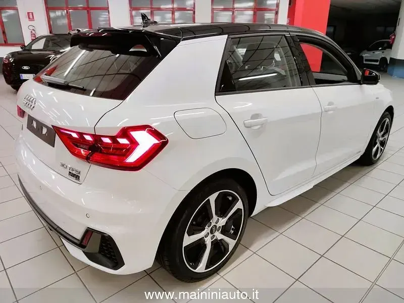 Nuova Audi A1 Sportback S-Line 116 CV (85 kW) 2026 Bianco Utilitaria