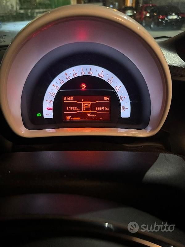 Usata Smart ForFour 71 CV (52 kW) 2018 Bianco Utilitaria