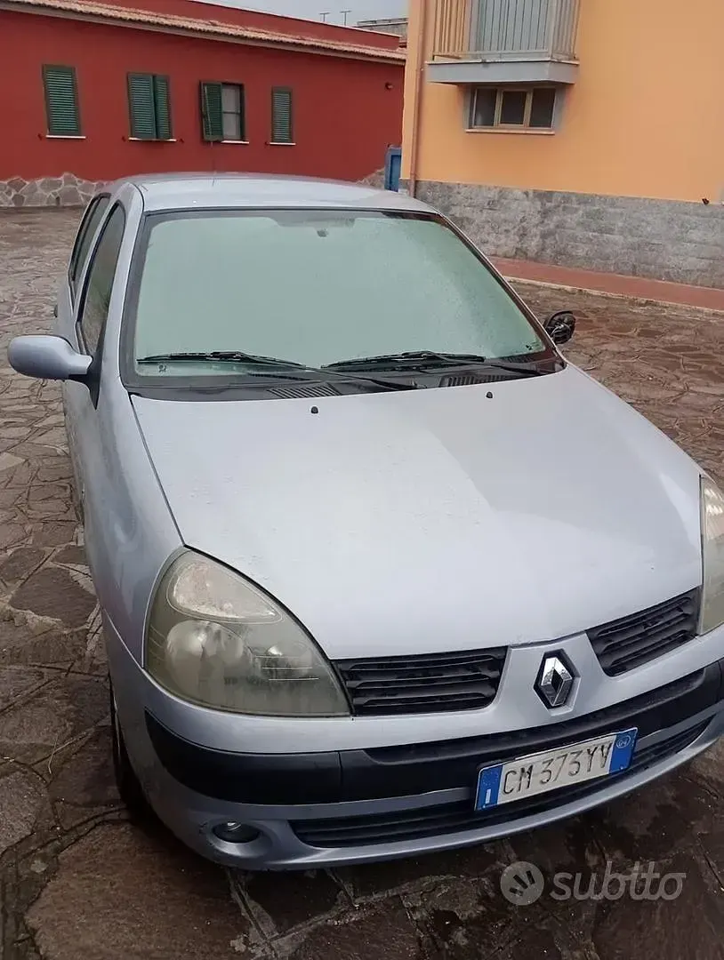 Usata Renault Clio 48 CV (35 kW) 2002 Grigio Berlina