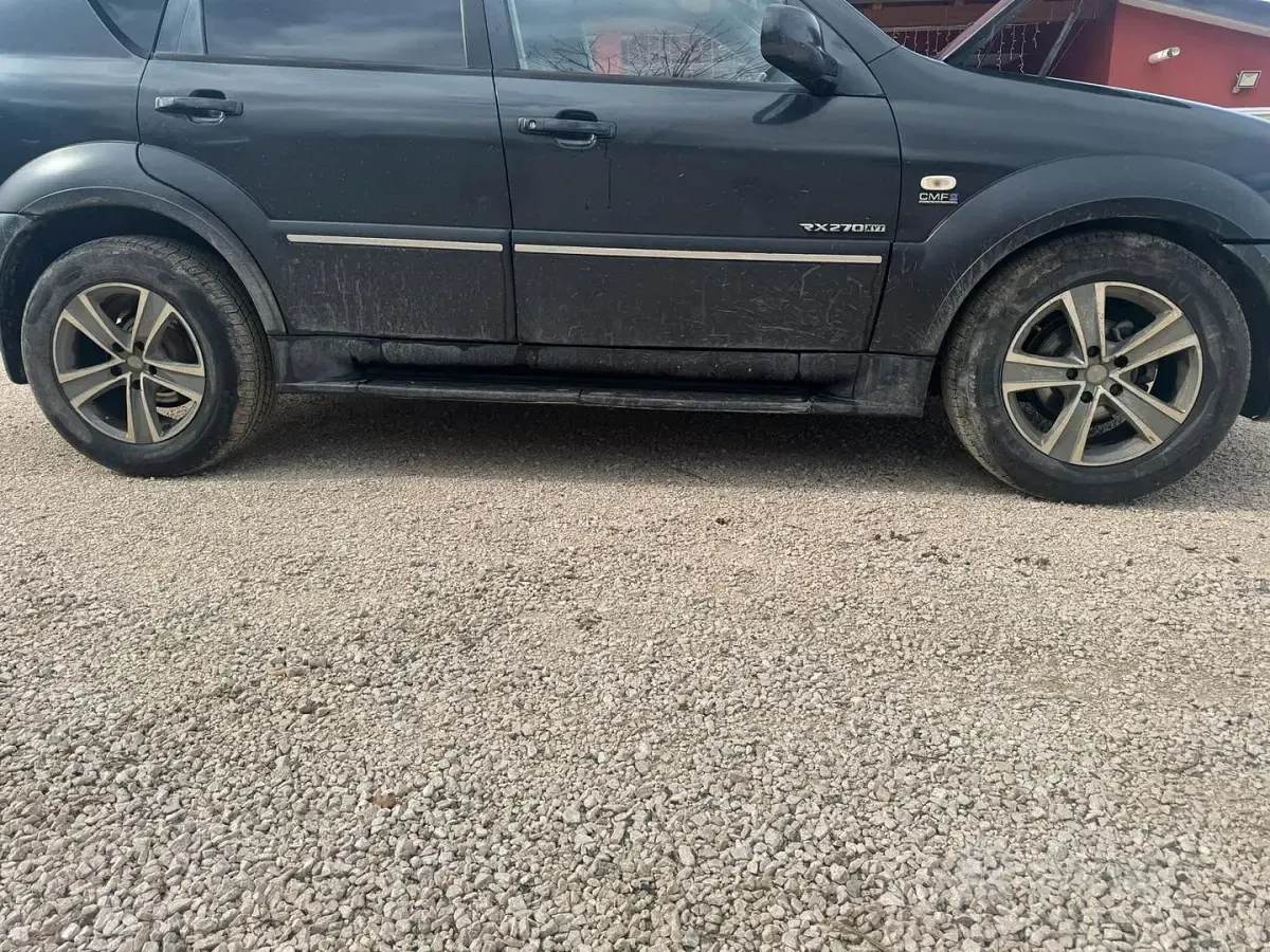 Usata SsangYong Rexton 165 CV (121 kW) 2010 Nero SUV