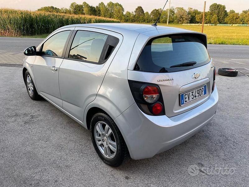 Usata Chevrolet Aveo LS 86 CV (63 kW) 2014 Grigio Berlina