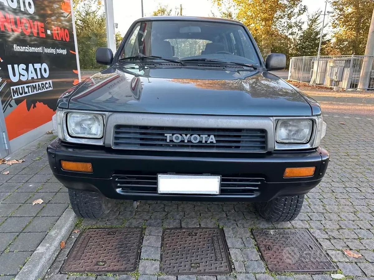Usata Toyota 4 Runner 90 CV (66 kW) 1991 Grigio SUV