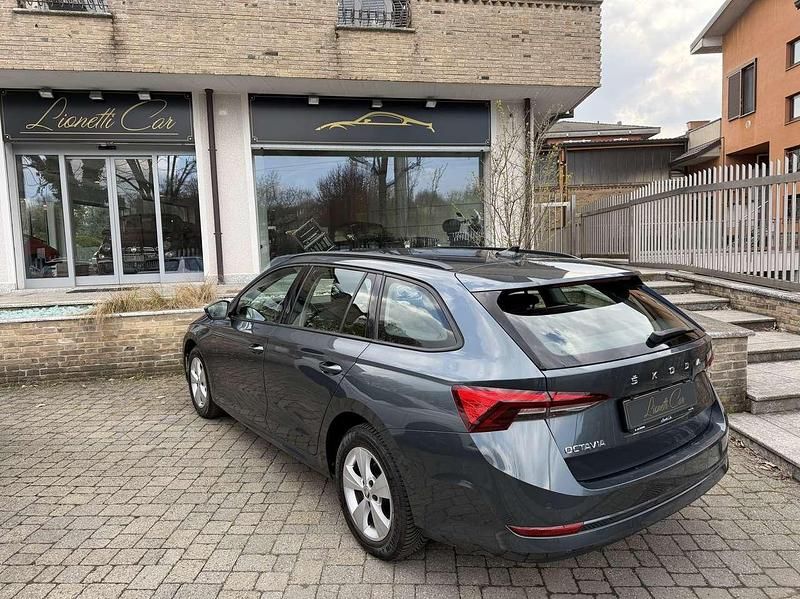 Usata Skoda Octavia 116 CV (85 kW) 2021 Argento Station wagon