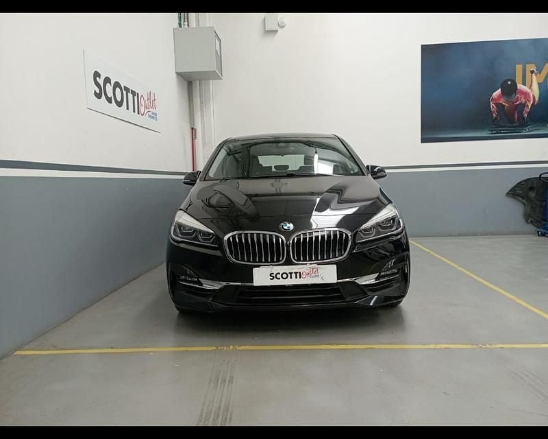Usata BMW 216 Luxury Line 116 CV (85 kW) 2020 Nero Station wagon